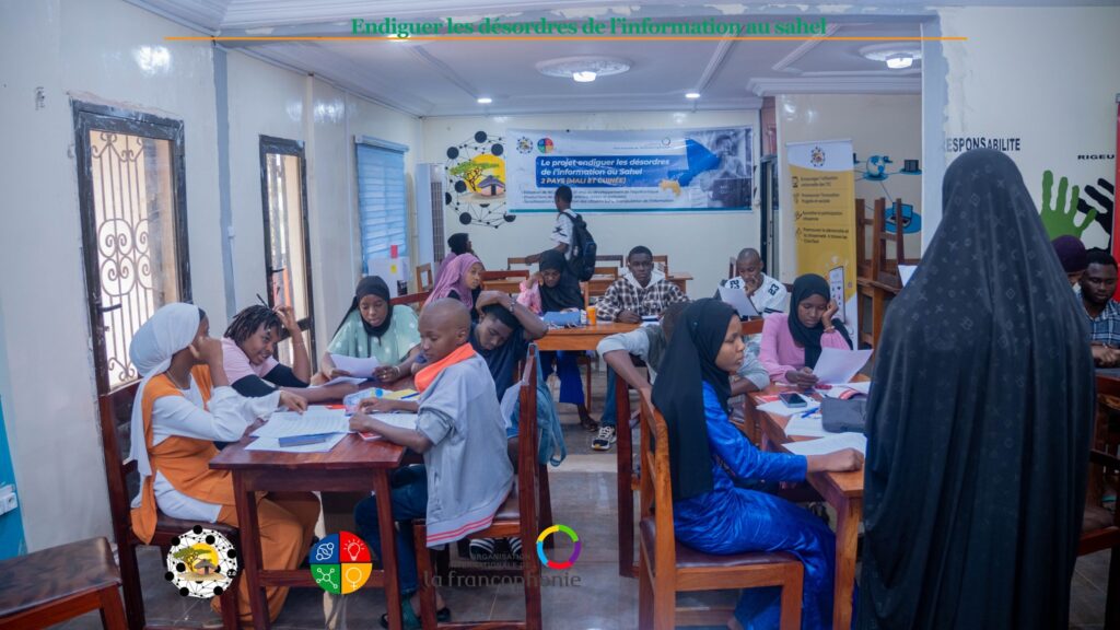 Labé : en moins d’un mois, Villageois 2.0 forme 45 jeunes élèves sur la fabrique et la diffusion de l’information