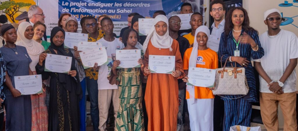 Guinée : 15 jeunes de 13 à 18 ans formés à la production et à la diffusion de l’information